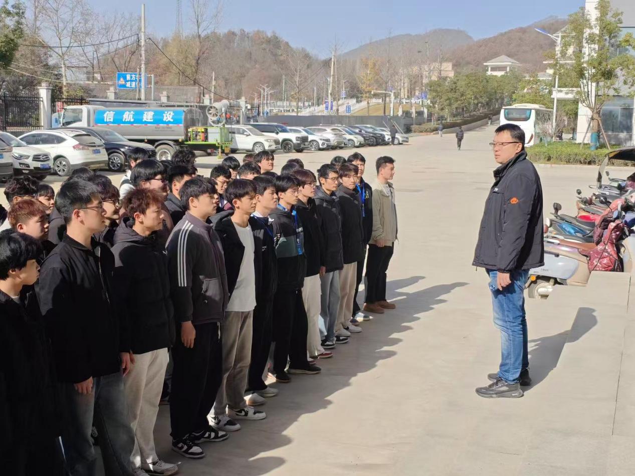 图片4.jpg 图片4.jpg