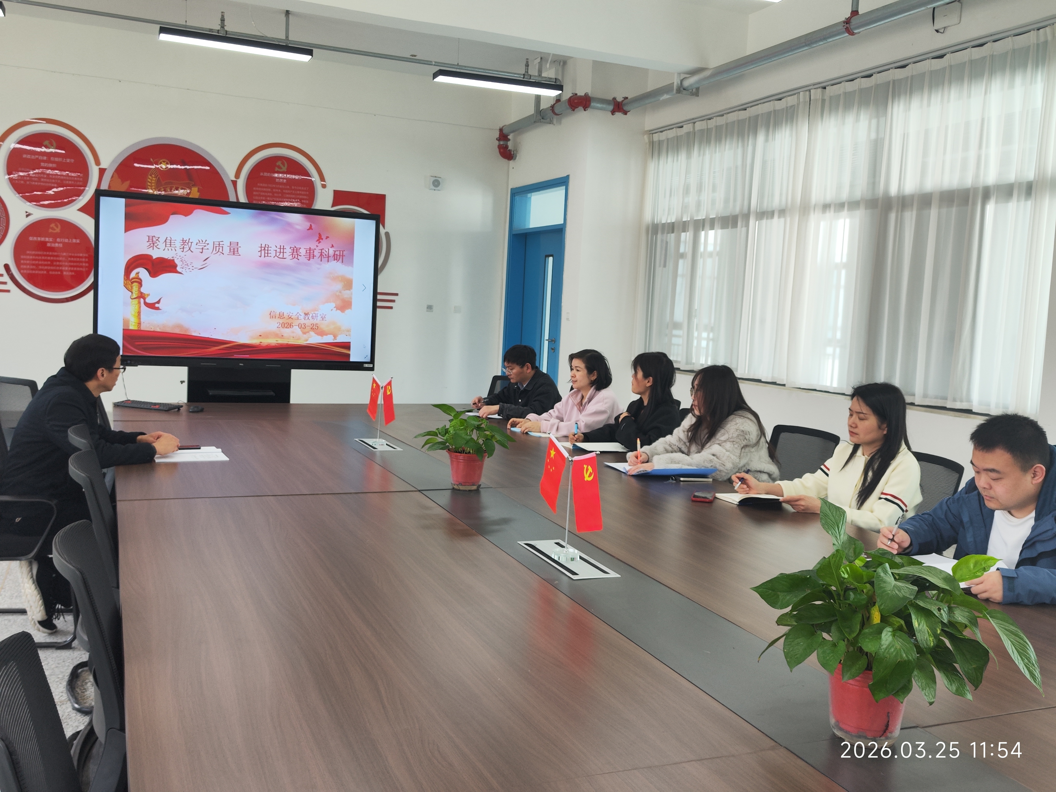 bda27f93db0bb3bb136914cf92009519.jpg bda27f93db0bb3bb136914cf92009519.jpg